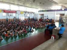 澎湖縣政府政風處廉政志工協助辦理「天使班長琪琪」廉政手偶劇校園宣導活動