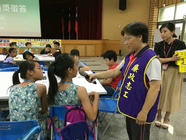 新竹市政府政風處廉政志工協助辦理「稅務尖兵夏令營租稅宣導活動」活動照片