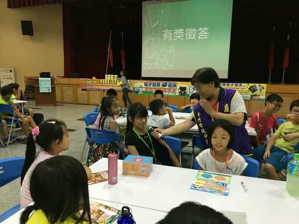新竹市政府政風處廉政志工協助辦理「稅務尖兵夏令營租稅宣導活動」活動照片