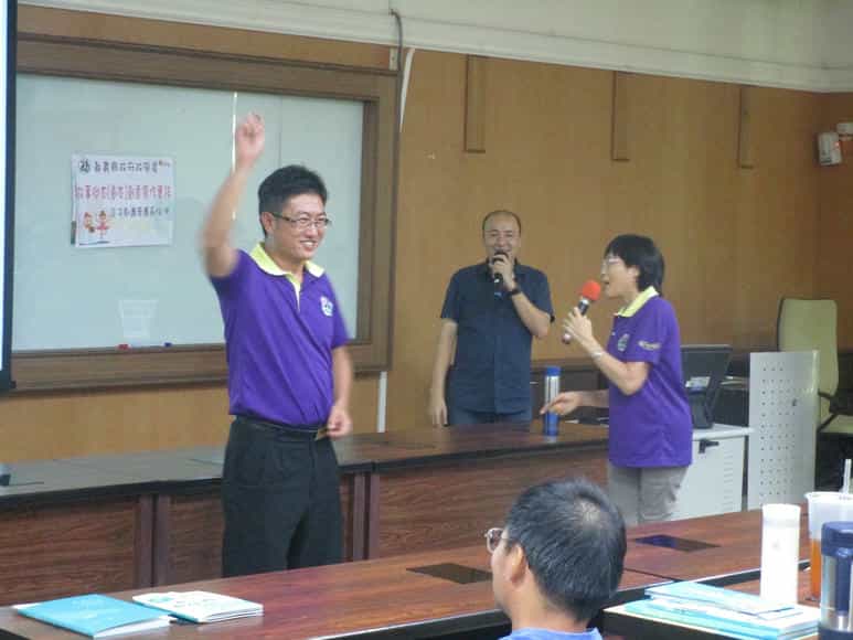 拓展廉政志工多元知能：嘉義縣政府政風處舉辦全民督工及故事劇本創作研習廉政志工參與故事表演體驗