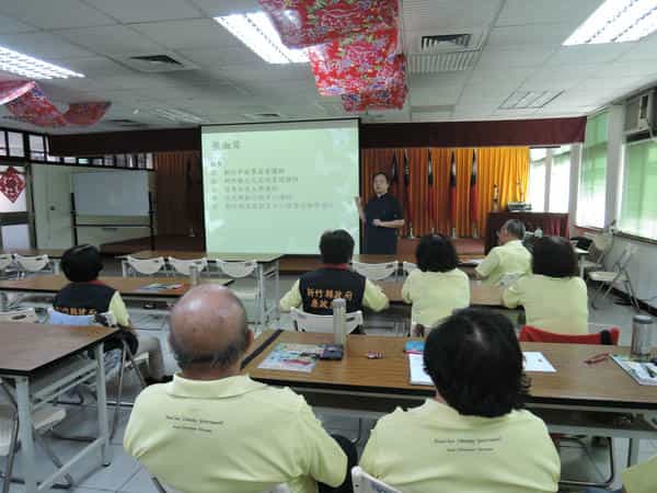 新竹縣政府政風處106年廉政志工專業訓練課程：「故事講授技巧實務」<br />
講座：新竹縣文化局研習課講師張淑琴<br />
