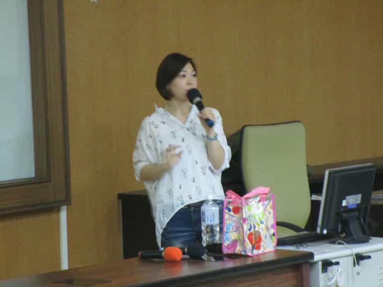 嘉義縣政府政風處舉辦106年度第1次廉政志工專業訓練「廉政志工說故事技巧培訓」授課情形