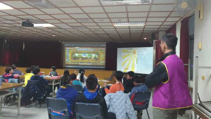 雲林縣政府政風處廉政志工協助辦理「2018食安小當家—廉能體驗活動」廉政布袋戲影片欣賞