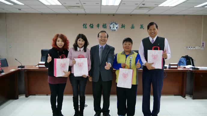 嘉義市政府政風處召開107年廉政志工聯繫會議 表揚績優志工特殊貢獻獎