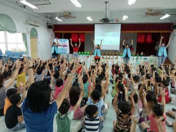 澎湖縣湖西鄉公所政風室運用廉政志工協助辦理「廉政故事繪本」校園宣導