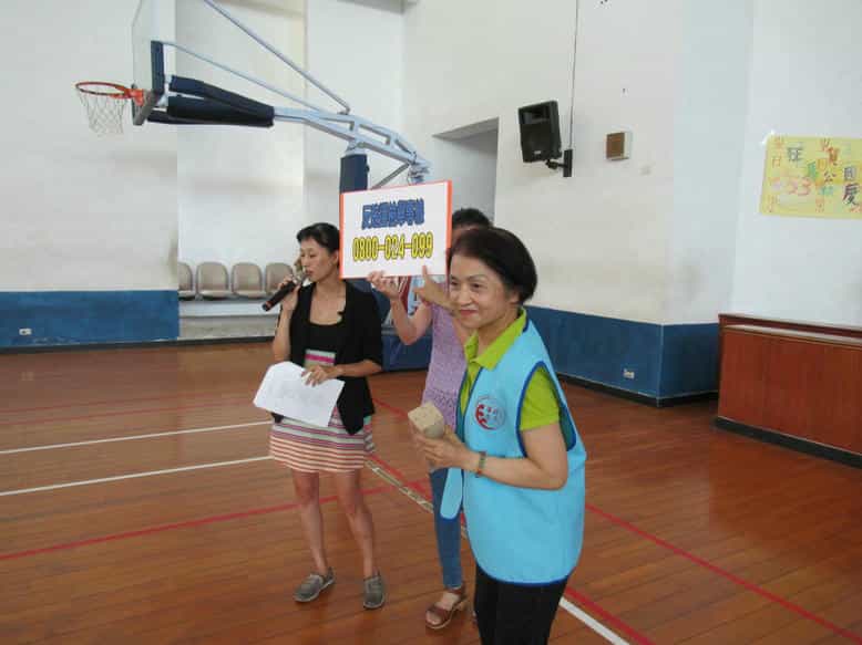 澎湖縣政府廉政志工戲說廉政，政風處馬公國中校園開演