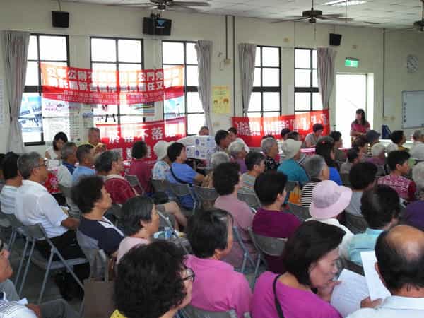 新竹縣政府政風處廉政志工協助辦理107年「獎勵保護檢舉貪污瀆職辦法」宣導