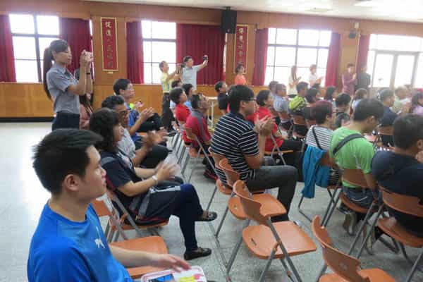 澎湖縣政府政風處廉政志工演出反賄選宣導短劇現場與會人員一致的好評