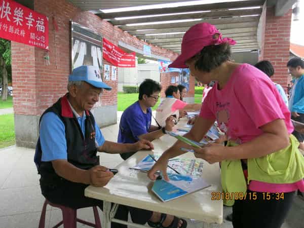 新竹縣政府政風處廉政志工協助辦理107年「反貪反賄勇拒毒．安全家園GO GO GO」廉政宣導