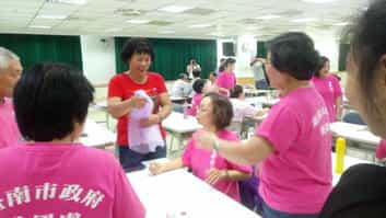 臺南市政府政風處舉辦廉政志(義)工107年專業教育訓練 ，活動圓滿結束。廉政志工腦力盪盪及自由創作討論