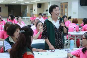 臺南市政府政風處舉辦廉政志(義)工107年專業教育訓練 ，活動圓滿結束。腦力激盪的方式，讓志工以小組討論自由創作後做發表分享