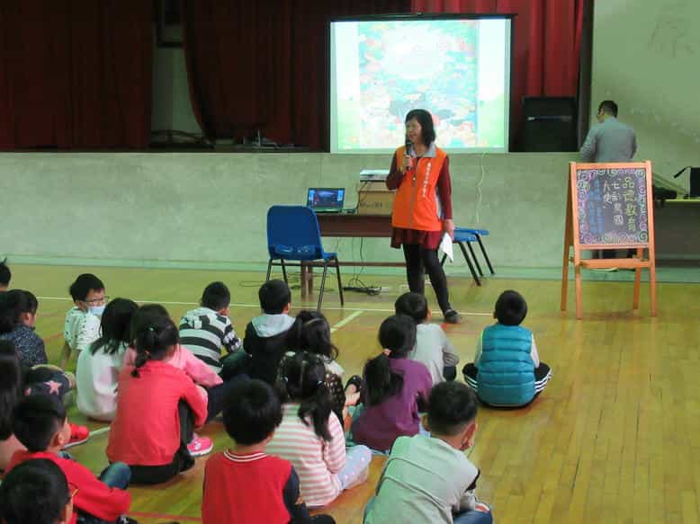 新竹市政府政風處推動校園傳「誠」深耕宣導廉政志工說故事