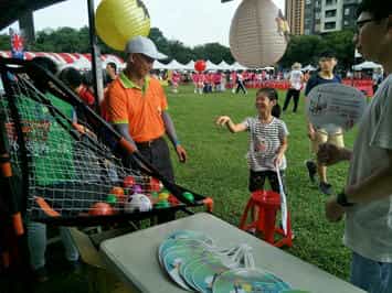 「大臺中志工日」-廉政．反賄選宣導活動小朋友參與「法網難逃」闖關遊戲