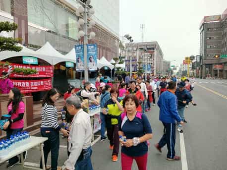 屏東縣政府廉政志工協助辦理2020元旦升旗典禮設攤活動