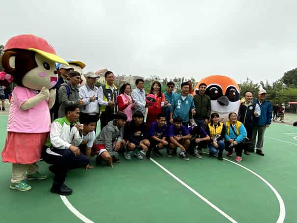 屏東縣政府廉政志工參加阿猴城第14屆縣長盃3對3街頭籃球鬥牛賽辦理反貪宣導