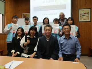 清明司法 親民司法 廉潔家園 誠信社會 金門地方法院廉政志工訓練廉政志工訓練活動-授證後志工與院長及授課講座開心合影