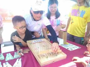 廉政志工協助辦理宜蘭縣政府「第二行政中心動土典禮」 宣導活動廉政彈珠檯遊戲