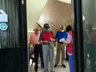 退輔會高雄榮總政風室結合「廉政志工」參與高雄榮服處「109年服務網座談會」～辦理「廉手出擊」反貪宣導活動高雄榮總政風室辦理廉政宣導服務及致贈宣導品