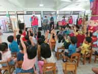 退輔會高雄榮總結合高雄榮服處舉辦109年「校園誠信廉潔教育～廉政志工說故事列車」活動榮華幼兒園小朋友熱情參與「趣味有獎徵答」