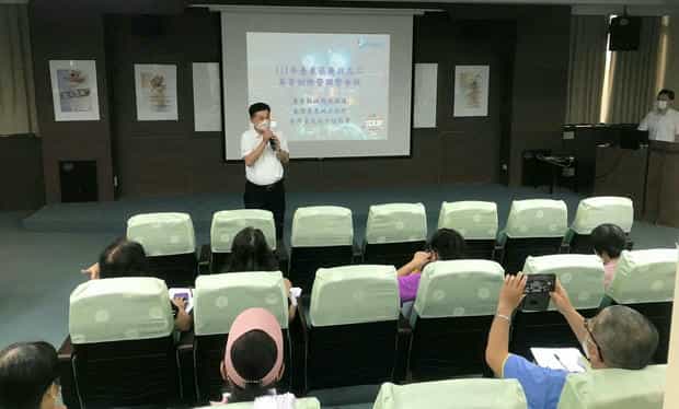 臺東區111年廉政志工專業訓練結合時事、多元充實臺東縣政府政風處余世銘處長致詞嘉勉廉政志工。