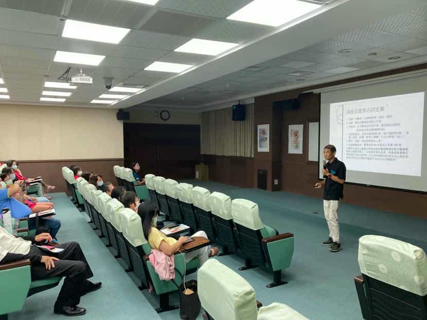 臺東區111年廉政志工專業訓練結合時事、多元充實臺東縣政府謝錦川消費者保護官講授「消費者保護教育與宣導」。