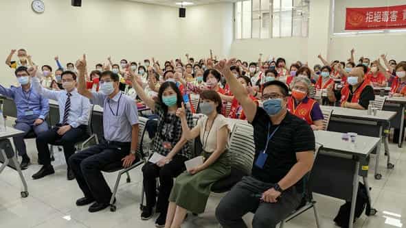 臺北市政府政風處與臺灣臺北地方檢察署共同辦理「111年度廉政志工交流參訪活動」臺北市政府政風處廉政志工與北檢司法志工大合照