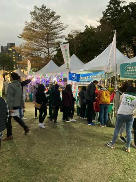 「2022中臺灣元宵燈會」社會參與中臺灣元宵燈會辦理社會參與「廉政宣導」活動，志工協助宣導