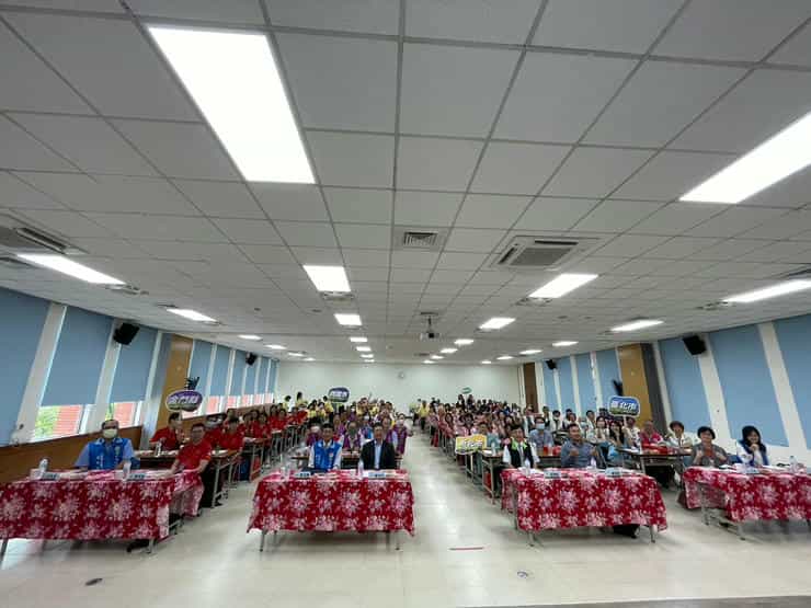 新竹縣政府政風處112年度北區廉政志工聯合訓練廉政志工與長官貴賓大合照