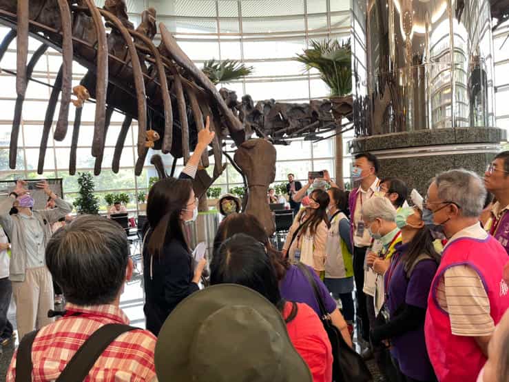 新竹縣政府政風處112年度北區廉政志工聯合訓練義隆電子講師導覽舘內收藏