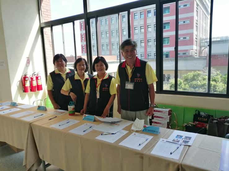 新竹縣政府政風處辦理「文科簡政便民、企業服務啟航－邁向建管得來速交流論壇」廉政宣導活動新竹縣政府政風處廉政志工協助簽到