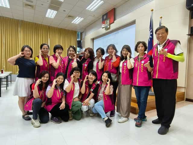 嘉義市政府廉政志工教育訓練圓滿結束 廉政倫理規範解讀讓志工收穫滿滿嘉義市政府廉政志工隊合照