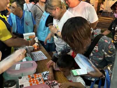 「2024澎湖國際海上花火節」閉幕場廉政志工反貪宣導有獎徵答，民眾反應熱烈