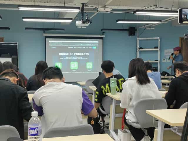 苗廉志工廉手創意直播大廉線學子認真上課