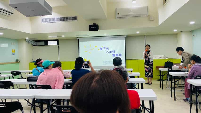 臺北市政府政風處辦理「113年度廉政志工專業訓練」臺北市政府政風處邀請臺大醫院老年醫學部曾珮玲管理師擔任課程講座