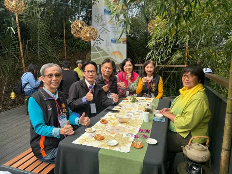 南投縣政府前往雲林辦理「廉政志工專業訓練暨跨區交流學習活動」共創廉潔友善環境南投縣政府前往雲林辦理「廉政志工專業訓練暨跨區交流學習活動」-茶席課程