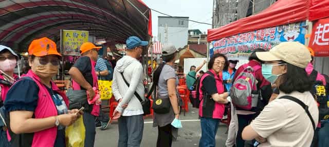 苗廉志工「114年通霄白沙屯媽祖徒步進香活動」廉政宣導香燈腳參與踴躍。
