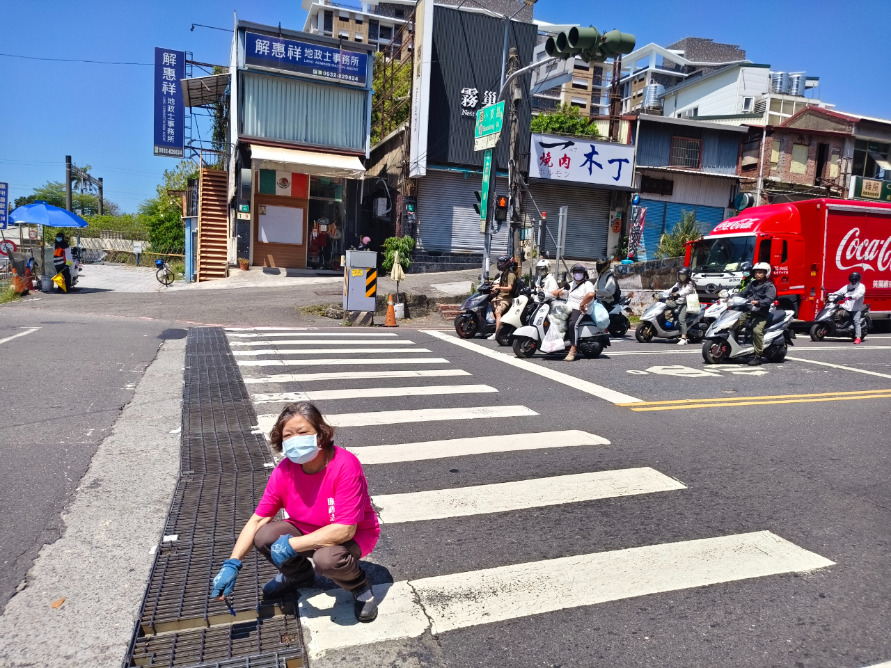 臺南道路平坦好行-廉政志工來巡查廉政志工巡查發現北區道路缺失