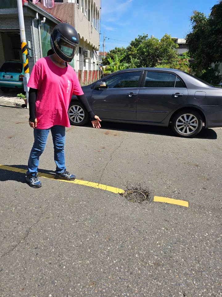 臺南道路平坦好行-廉政志工來巡查廉政志工巡查發現山上區道路缺失