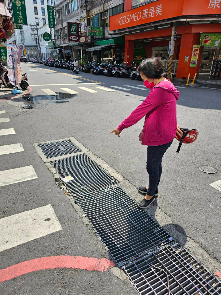 臺南道路平坦好行-廉政志工來巡查廉政志工巡查發現永康區道路缺失