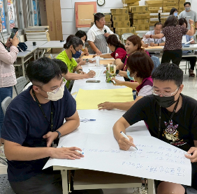 嘉市志工教育訓練登場　學習團康提升帶領力大家認真設計遊戲