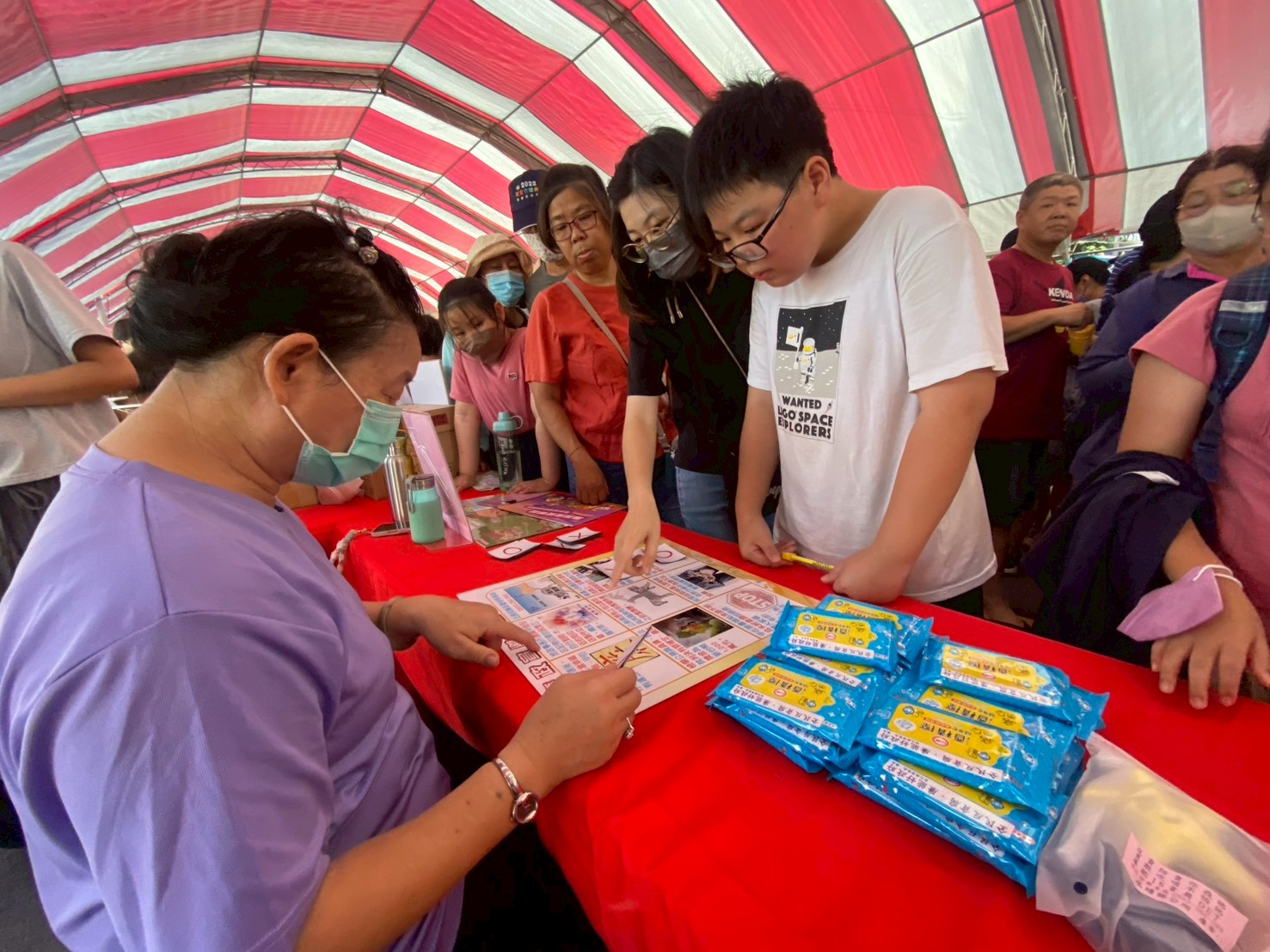 彰化縣政府廉政志工協助辦理「2025彰化畜產嘉年華」廉政暨反詐騙宣導活動9月7日「彰化羊肉節」宣導