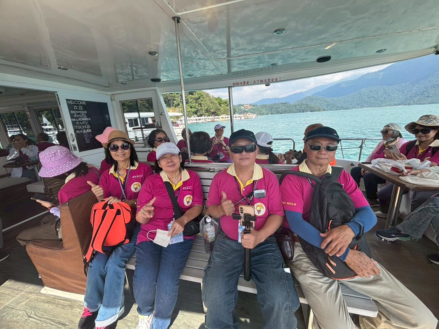 臺中市政府政風處114年廉政志工觀摩研習活動日月潭遊湖體驗當地風情。